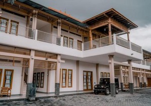 Grand Cepu Hotel