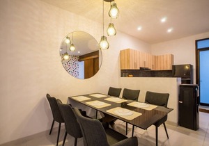 Great Location, 7 minutes walking to Beach