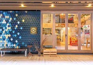 Kinnon Deluxe Hostel Coworking Cafe