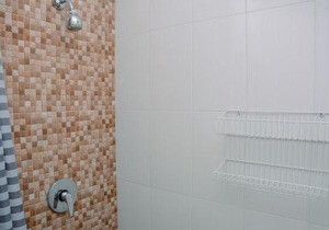 Minimalist and Cozy 1BR Apartment at The Boulevard By Travelio