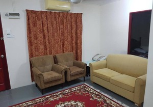 Mri Homestay Sg Buloh - 2 Br House with Centralised Private Pool