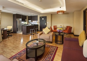 One Bedroom Grand Suite Apartment in the city center (G10)