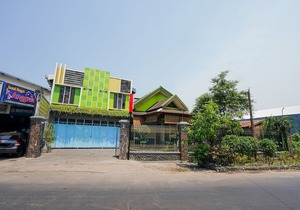 OYO 1639 Penginapan Anggrek Syariah 1