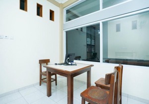 OYO 1642 Penginapan Anggrek Syariah 2