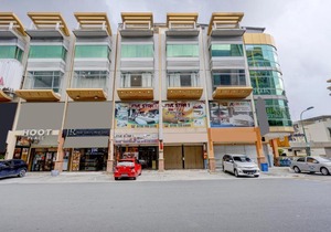 OYO 90351 Hotel Five Star 1