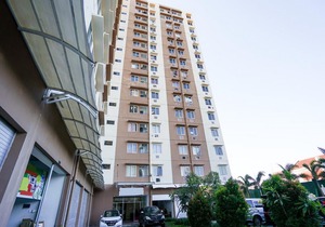 OYO Flagship 90087 Apartment Menara Rungkut 2