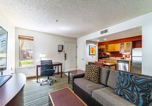 Phoenix Studio King Deluxe in Phoenix
