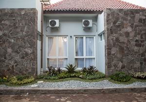 RedDoorz Plus Near Pasundan University
