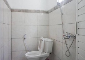 RedDoorz Plus near Taman Rekreasi Selecta 2