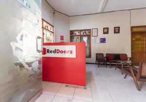 RedDoorz @ Soekarno Hatta Indah