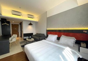 Ruby Apartment #4