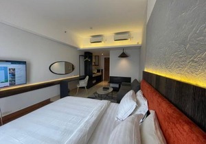 Ruby Apartment #4