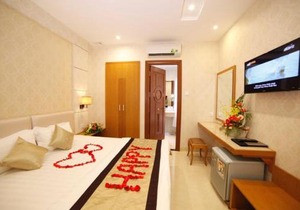 S79 Happy Hotel 2