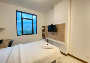 Simply Studio Room Semi Apartment at The Lodge Paskal near BINUS University By Travelio