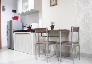 Stylish 1BR near ITB University at Dago Suites Apartment By Travelio
