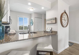 Sunset Views, Fireworks & Beach Fun! Islander 415 “Emerald Sunset Retreat” in Destin
