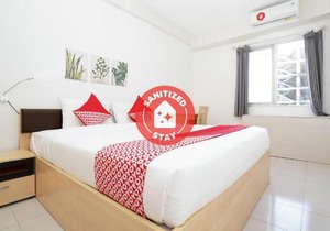 SUPER OYO 91964 Menara Rungkut Surabaya