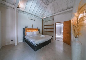 Villa Kazz 3 - Villa 3 Joglo style - 3 bdr - AMAZING LOCATION