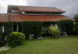 Villa Manis Lembang