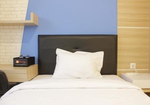 Zest Studio Semi Apartment at The Lodge Paskal near BINUS University By Travelio