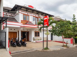 Oyo Sinulingga Residence | Bandung