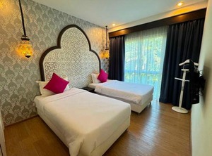 The Grand Hotel | Rim Tai