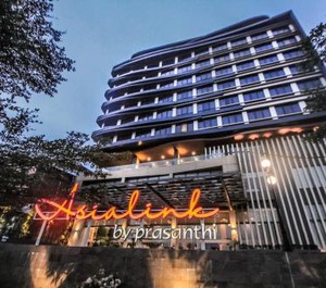 Asialink Hotel 
