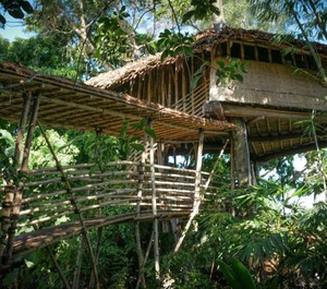 Raya Guesthouse 