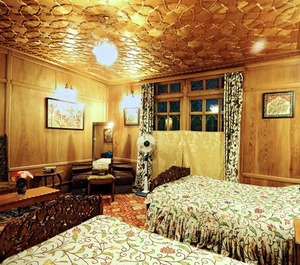 Bhk Houseboat Nigeen Srinagar 