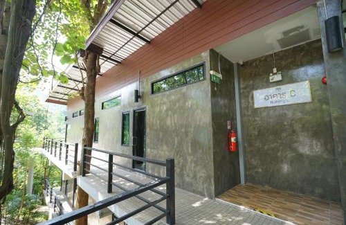 Samut Sakhon Hotel | บ้านด้วงขวัญดอยรีสอร์ท