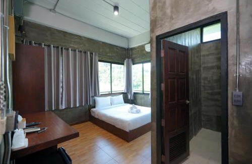 Samut Sakhon Hotel | บ้านด้วงขวัญดอยรีสอร์ท