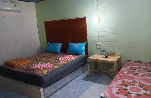 Khlong Thom Hostel | เพชรมาลีรีสอร์ท