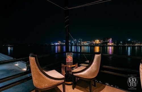 Sop Ruak Hotel | 100 m² Hotel ∙ 2 bedrooms ∙ 4 guests