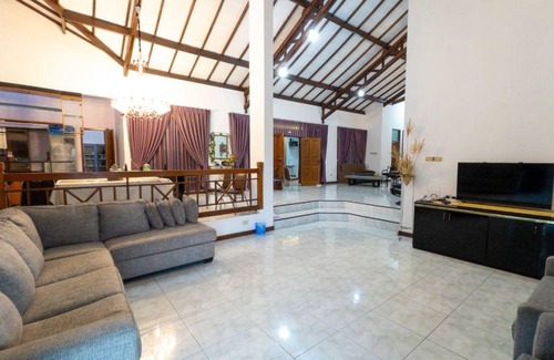 Lembang House | 100 m² House ∙ 4 bedrooms ∙ 15 guests