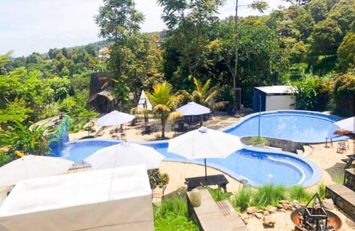 Parongpong Villa | 100 m² Villa ∙ 1 bedroom ∙ 5 guests