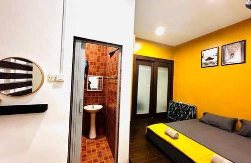 Daerah Kulai House | 1000 m² House ∙ 3 bedrooms ∙ 13 guests