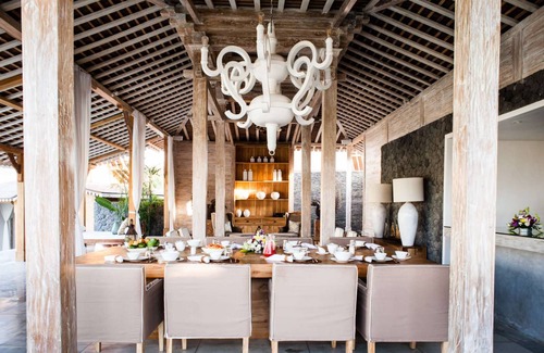 Kerobokan Villa | 1070 m² Villa ∙ 12 bedrooms ∙ 24 guests