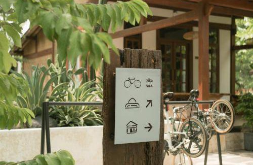 Banyuwangi House | 116 m² Farmhouse ∙ 4 guests