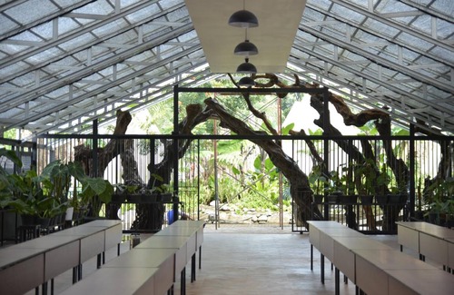 Cipanas Hotel | 116 m² Hotel ∙ 2 bedrooms ∙ 4 guests