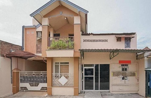 Kenjeran Bed & Breakfast | 12 m² Bed and breakfast ∙ 3 guests