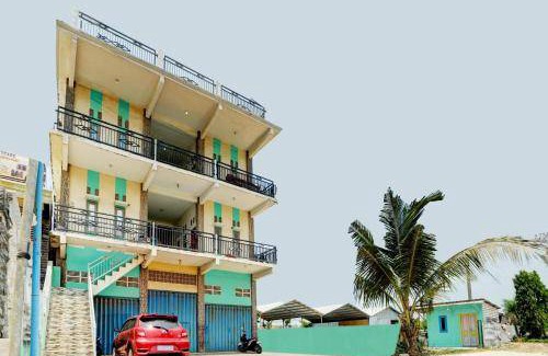 Paciran Hotel | 12 m² Hotel ∙ 3 guests
