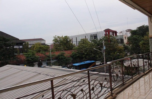Semarang House | 12 m² House ∙ 5 guests