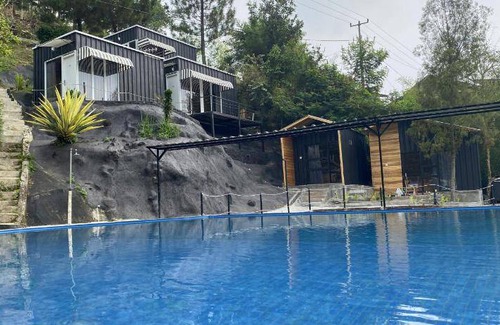 Pasirjambu Hotel | 120 m² Hotel ∙ 10 guests