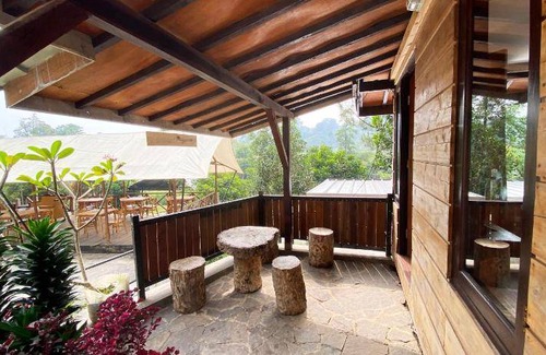 Pasirjambu Hotel | 120 m² Hotel ∙ 10 guests