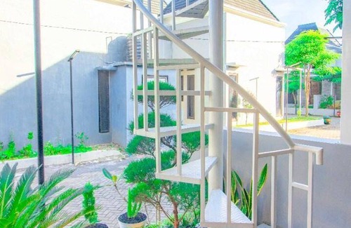 Sidomulyo House | 120 m² House ∙ 2 bedrooms ∙ 10 guests