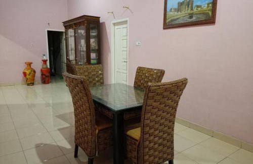 Pagar Alam House | 120 m² House ∙ 3 bedrooms ∙ 10 guests