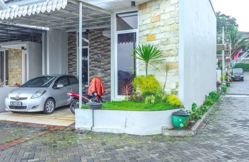 Sidomulyo Villa | 120 m² Villa ∙ 3 bedrooms ∙ 10 guests