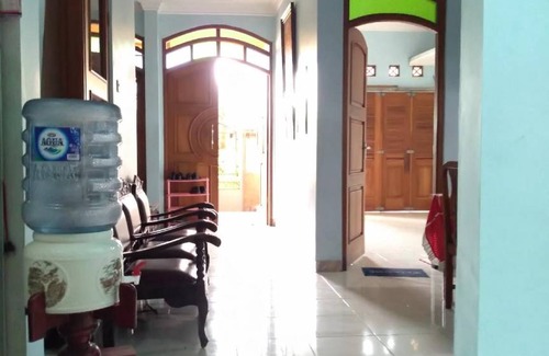 Condongcatur Villa | 120 m² Villa ∙ 4 bedrooms ∙ 12 guests