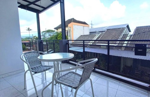 Dinoyo Villa | 121 m² Villa ∙ 4 bedrooms ∙ 12 guests