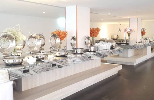 Bang Lamphu Lang Hotel | 128 m² Hotel ∙ 2 bedrooms ∙ 127 guests